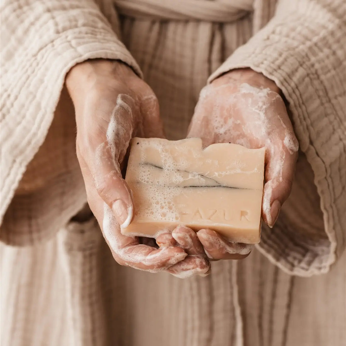 Douche als selfcare ritueel - blogartikel Studio Aardevol over bewust douchen
