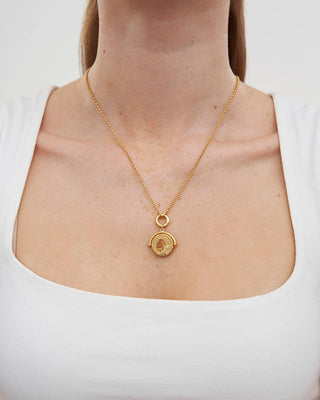 Leeuw Sterrenbeeldketting van Fable England - draaibare talisman met karneool en oranje zirkonia