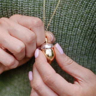 Eekhoorn & Eikel Medaillon Ketting - Bill Skinner