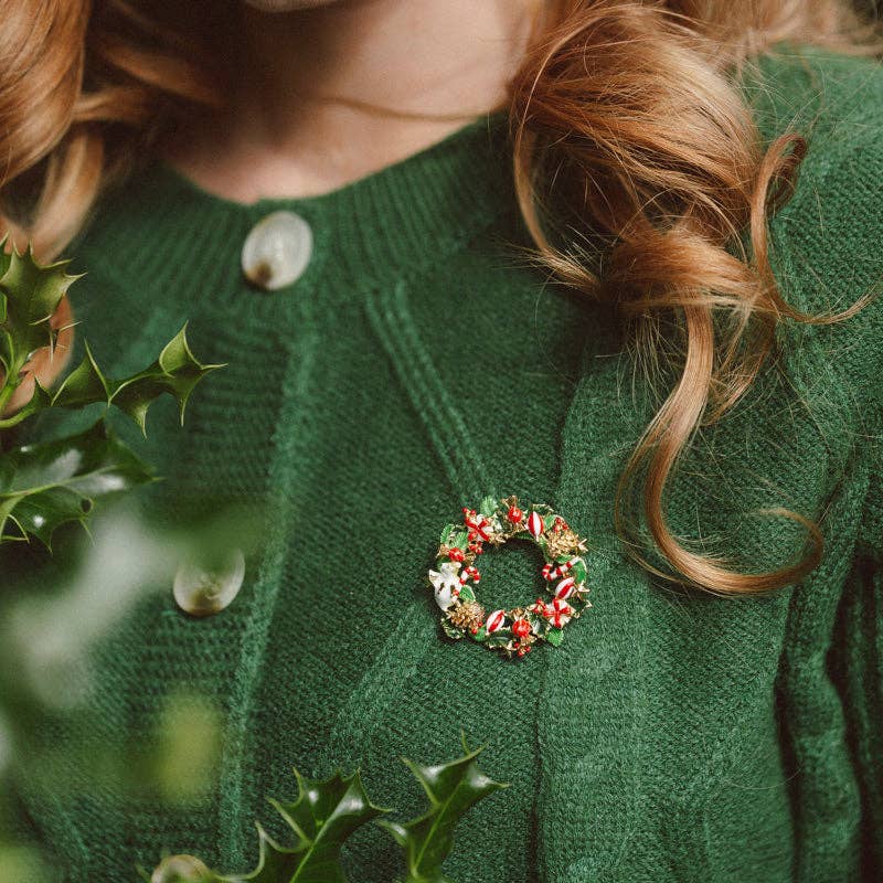 Broche met kerstkrans en muis - Bill Skinner