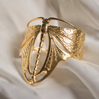 Gouden Vliegende Libelle Armband – Lotta Djossou Paris