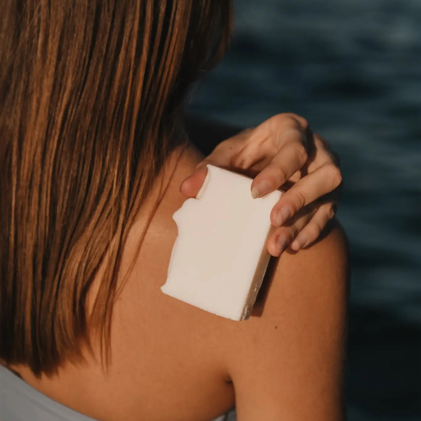 Handgemaakte Sauna Feel zoutzeep van Azur met milde exfoliatie