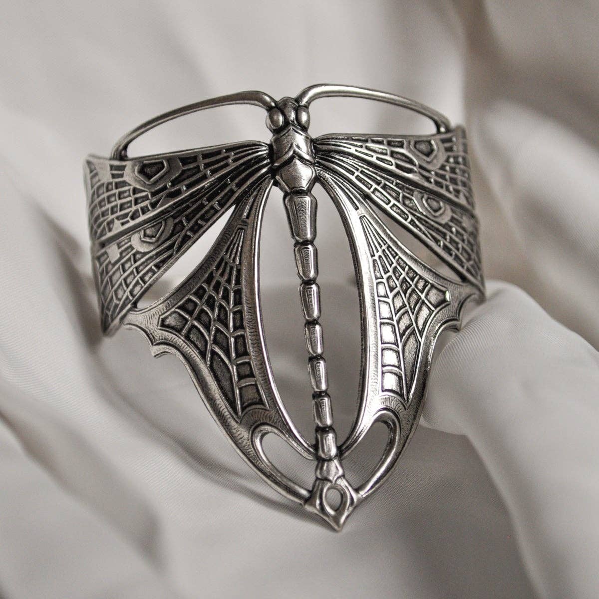 Zilveren Vliegende Libelle Armband – Lotta Djossou Paris