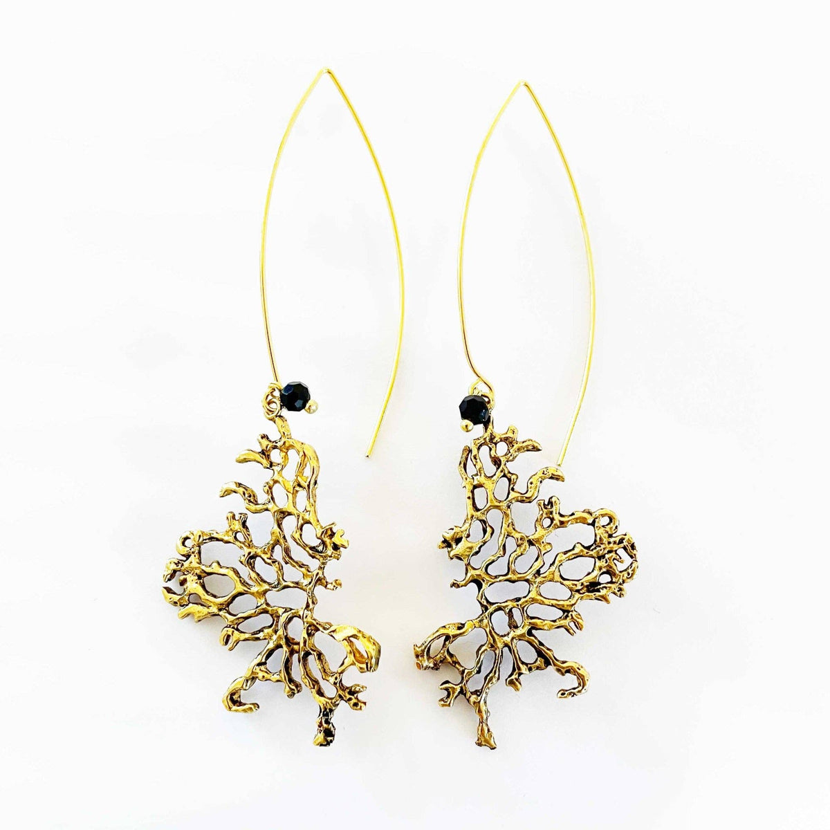 Zeewier Oorhangers met Onyx – Lotta Djossou Paris