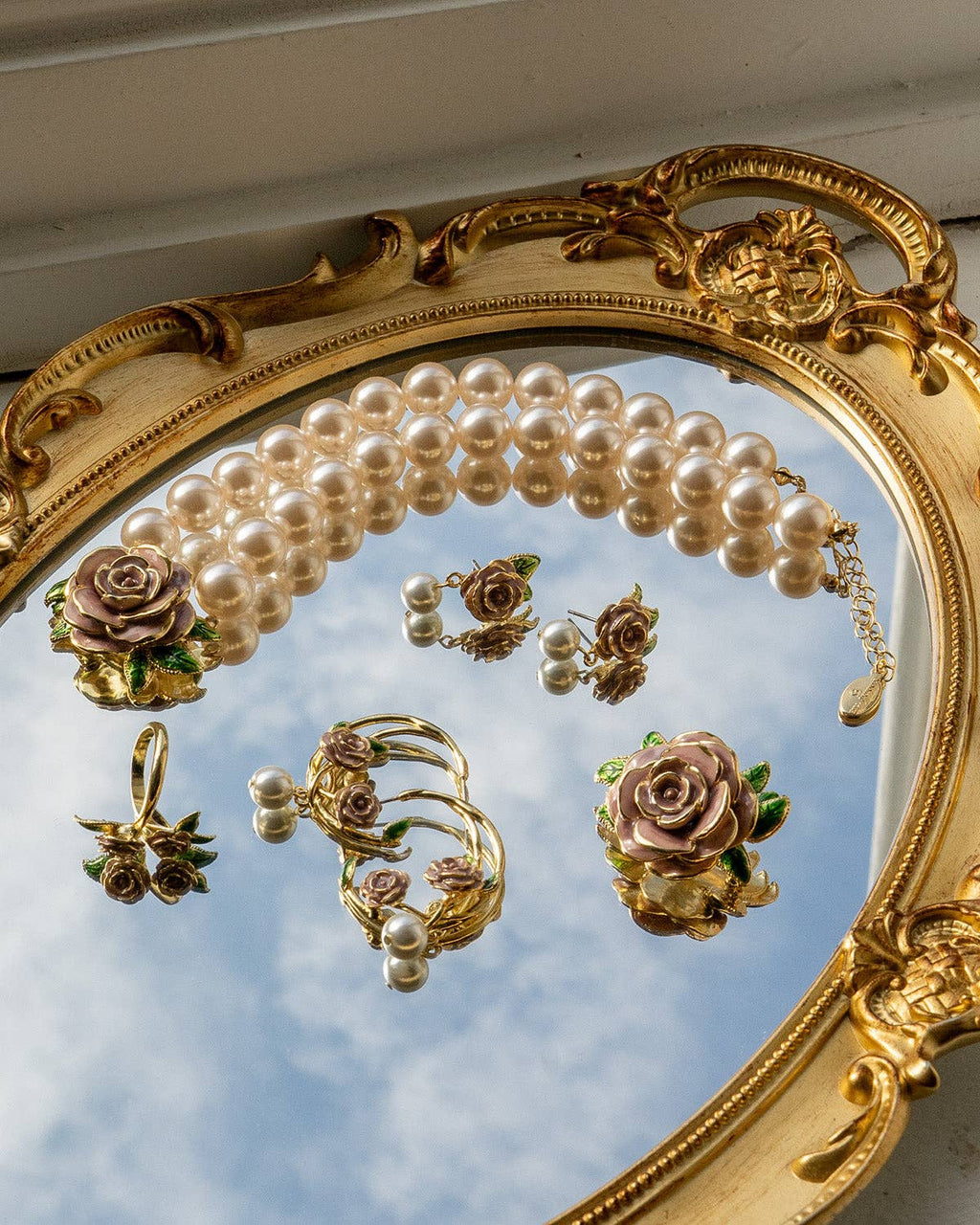 Vintage Rose & Pearl Creolen – Bill Skinner