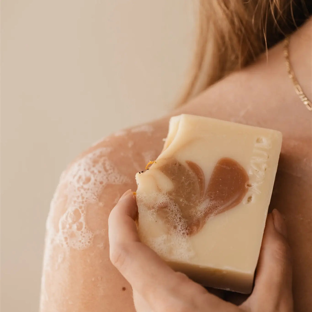 Natuurlijke bodybar Spicy Spirit handgemaakte zeep van Azur